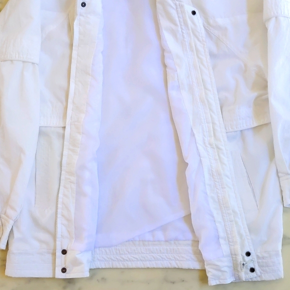 Men's Cotton Blended Lightweight Full Zip Jacket with lining and pockets. - Picture 5 of 6